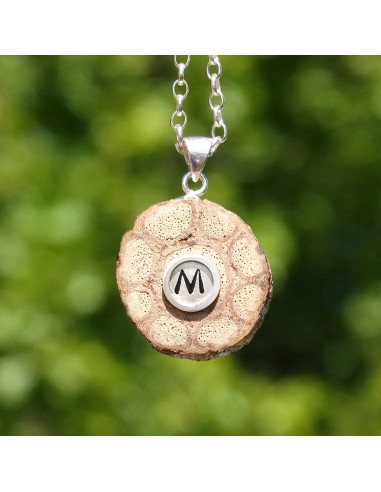 Personalized necklace. Initial " M "...